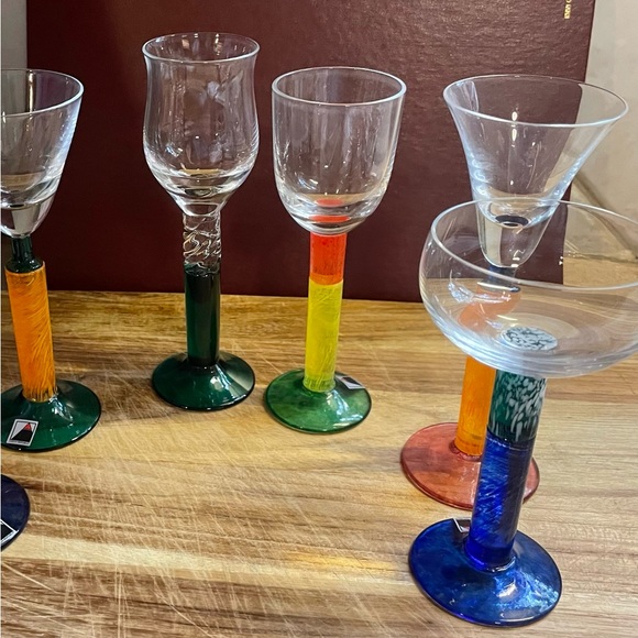 Cordials. Manufactured in Republic of Czech 6 adorable colorful. - Picture 7 of 8